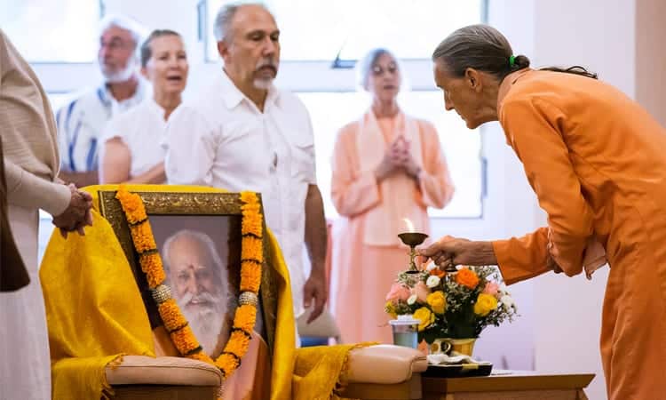 How I Became a Disciple of Sri Swami Satchidananda