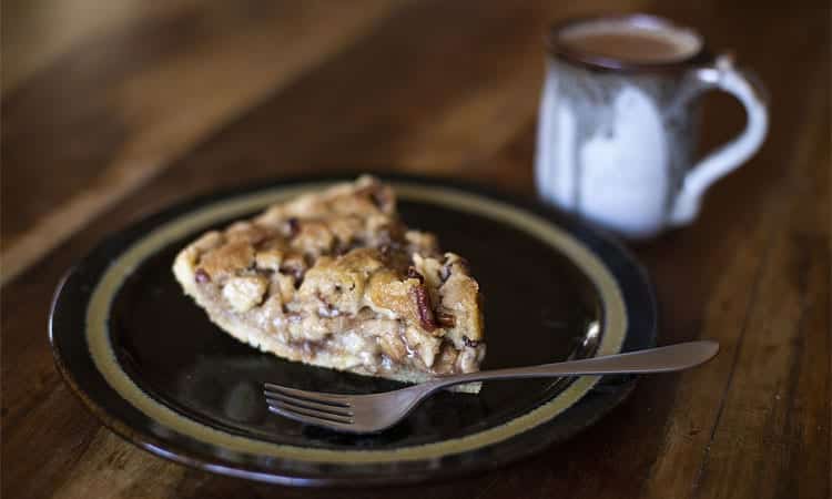 Apple Pie and Chai: A Delicious Duo